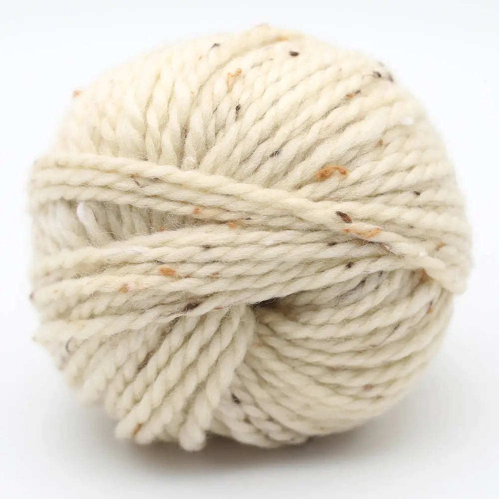Tweed-Wolle (BC Garn Hamelton Tweed 2 GOTS) Wollknäuel in Creme mit mehrfarbigen Einsprenkelungen
