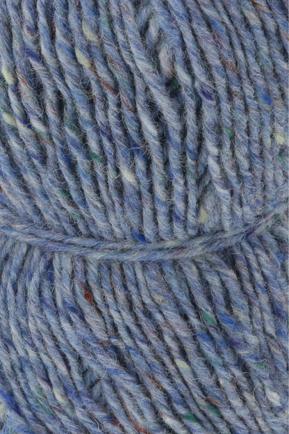 Lang Yarns Donegal Tweed+ Garnknäuel, hellblau meliert mit Wickelband