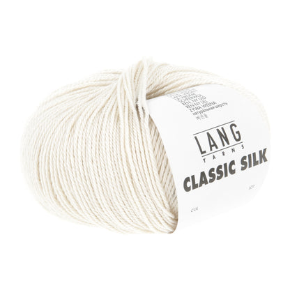 Garnknäuel aus offwhite Seide mit Label