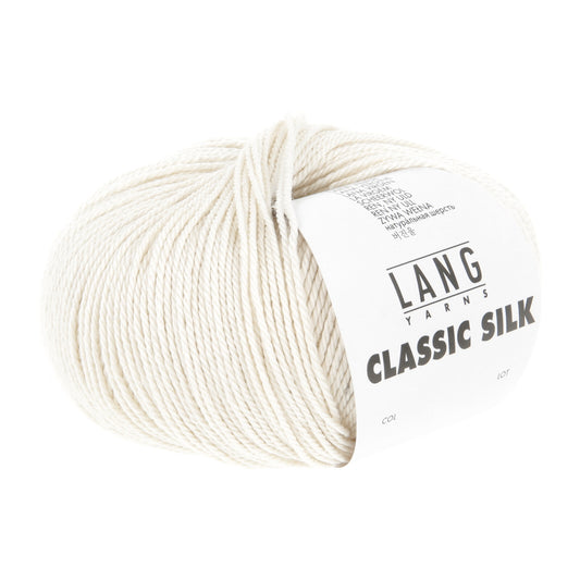 Garnknäuel aus offwhite Seide mit Label