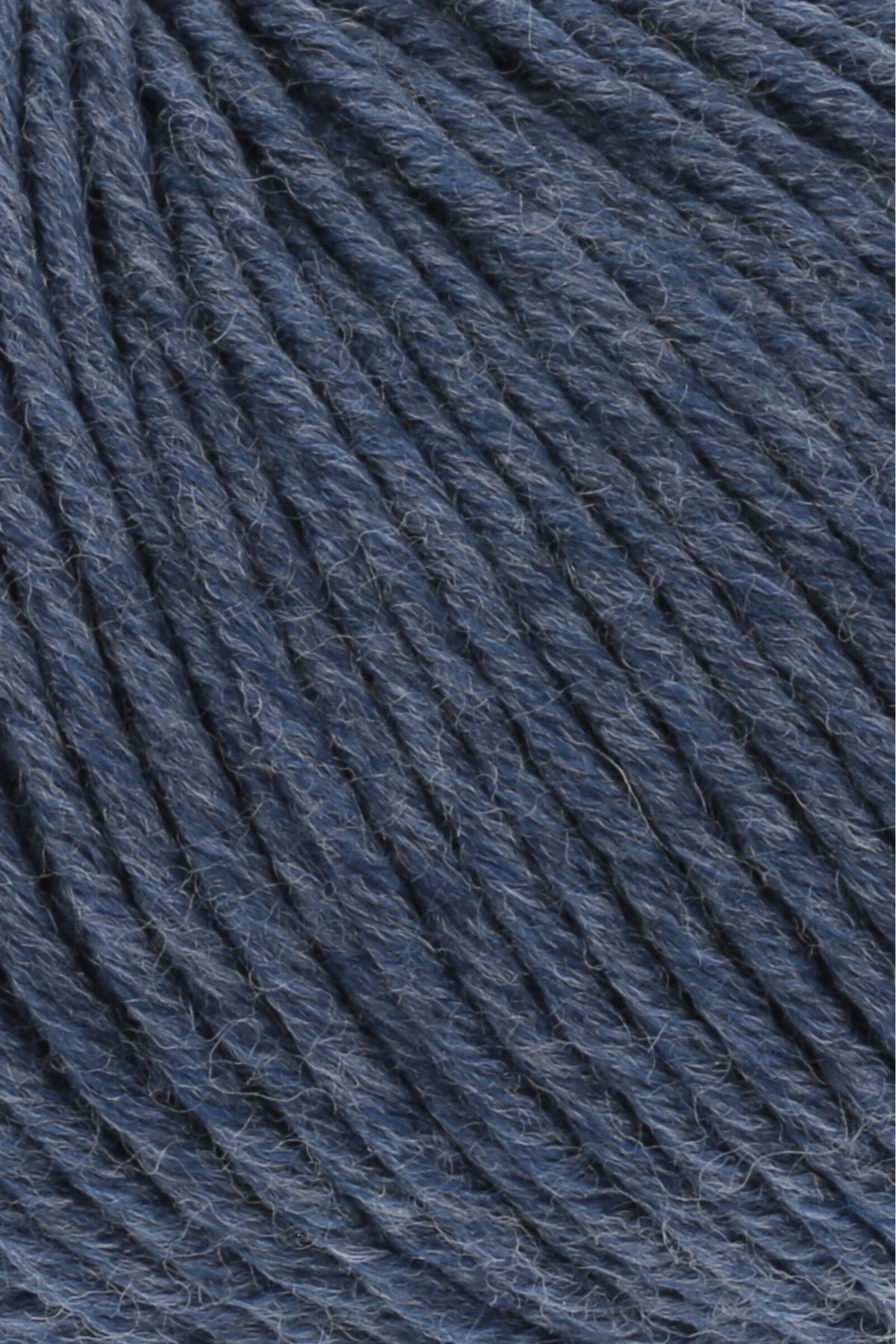Merino-Garn in Blau, Nahaufnahme der Fadenwicklung