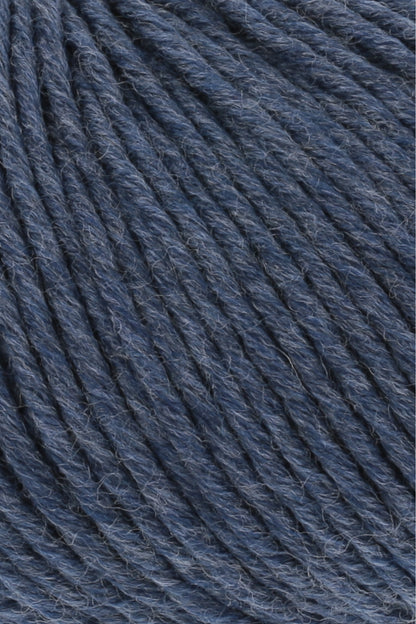 Merino-Garn in Blau, Nahaufnahme der Fadenwicklung