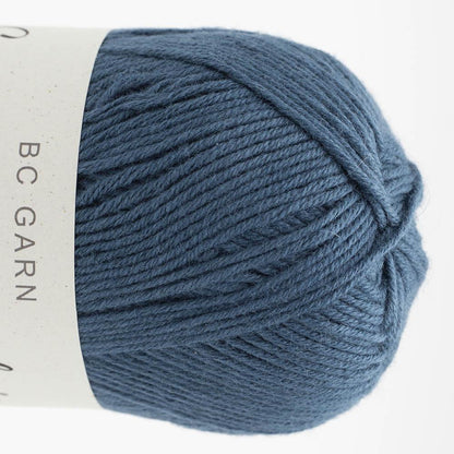 BC Garn Garnknäuel, dunkelblaues Strickgarn