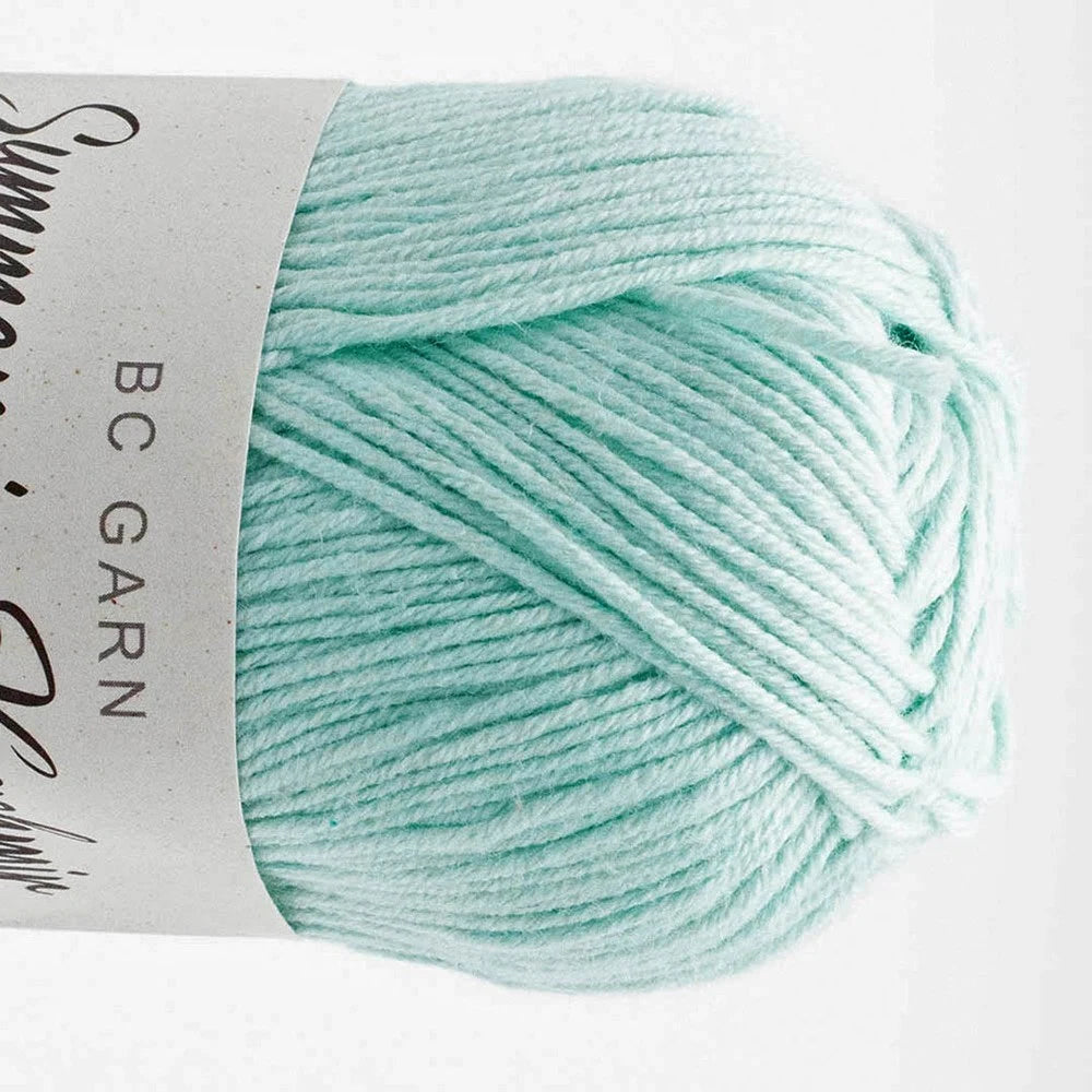 BC Garn Garnknäuel, mintgrünes Strickgarn