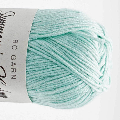 BC Garn Garnknäuel, mintgrünes Strickgarn