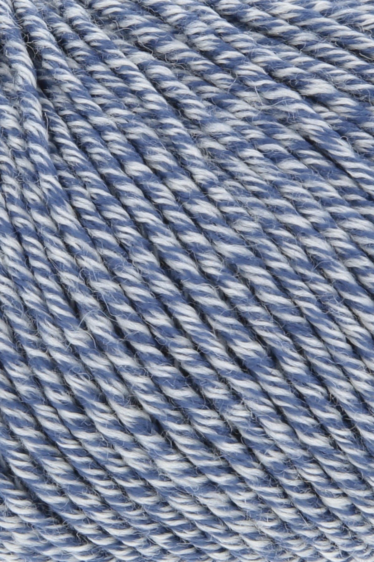 Lang Yarns Merino 120 Strickgarn, blau-weiß meliert, dicht gedrehte Fasern