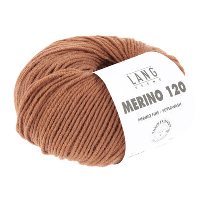 Lang Yarns Merino 120 Wollgarn: warmes braunes Knäuel mit Label