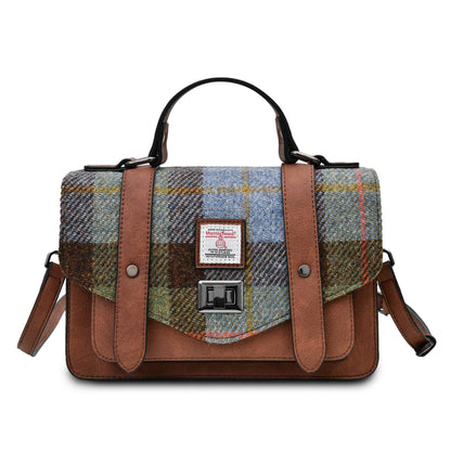 Mittlere Satchel-Tasche aus Harris Tweed im grünen Tartan mit braunen Lederträgern