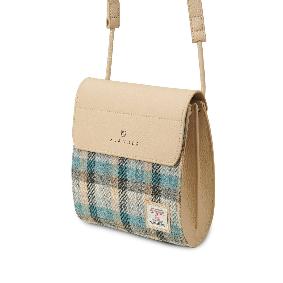 Beuteltasche aus hellem Echtleder mit blau-grünem Tartan und Klappdeckel