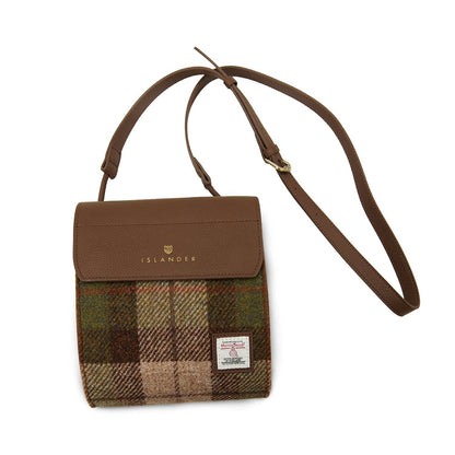 Beuteltasche aus braunem Echtleder mit kariertem Tartan, langer Umhängegurt und Klappdeckel